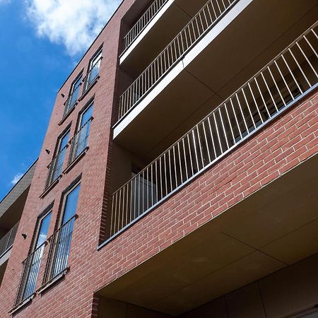 Modern Apartments With Balcony In Merton Near Wimbledon By Sojo Stay Mitcham Dış mekan fotoğraf