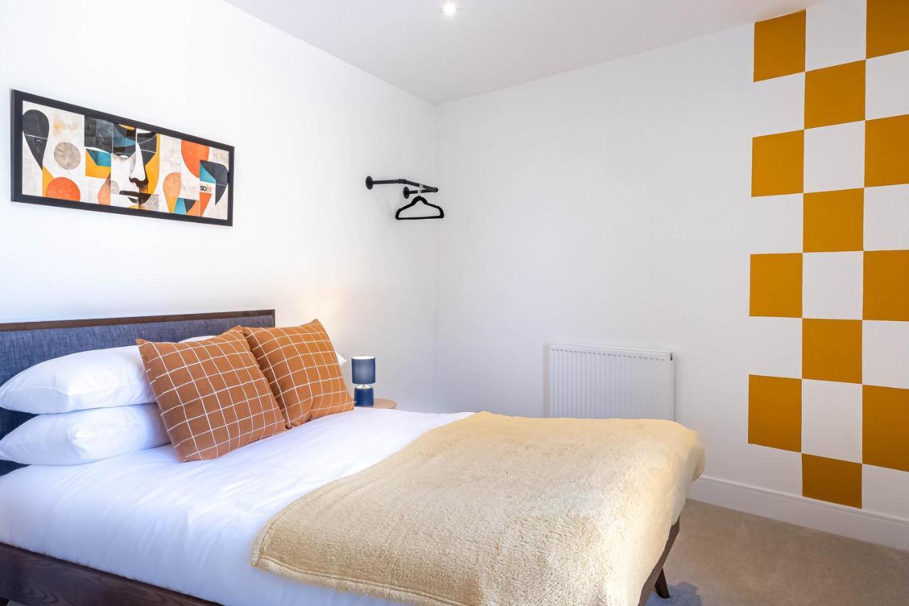 Modern Apartments With Balcony In Merton Near Wimbledon By Sojo Stay Mitcham Dış mekan fotoğraf