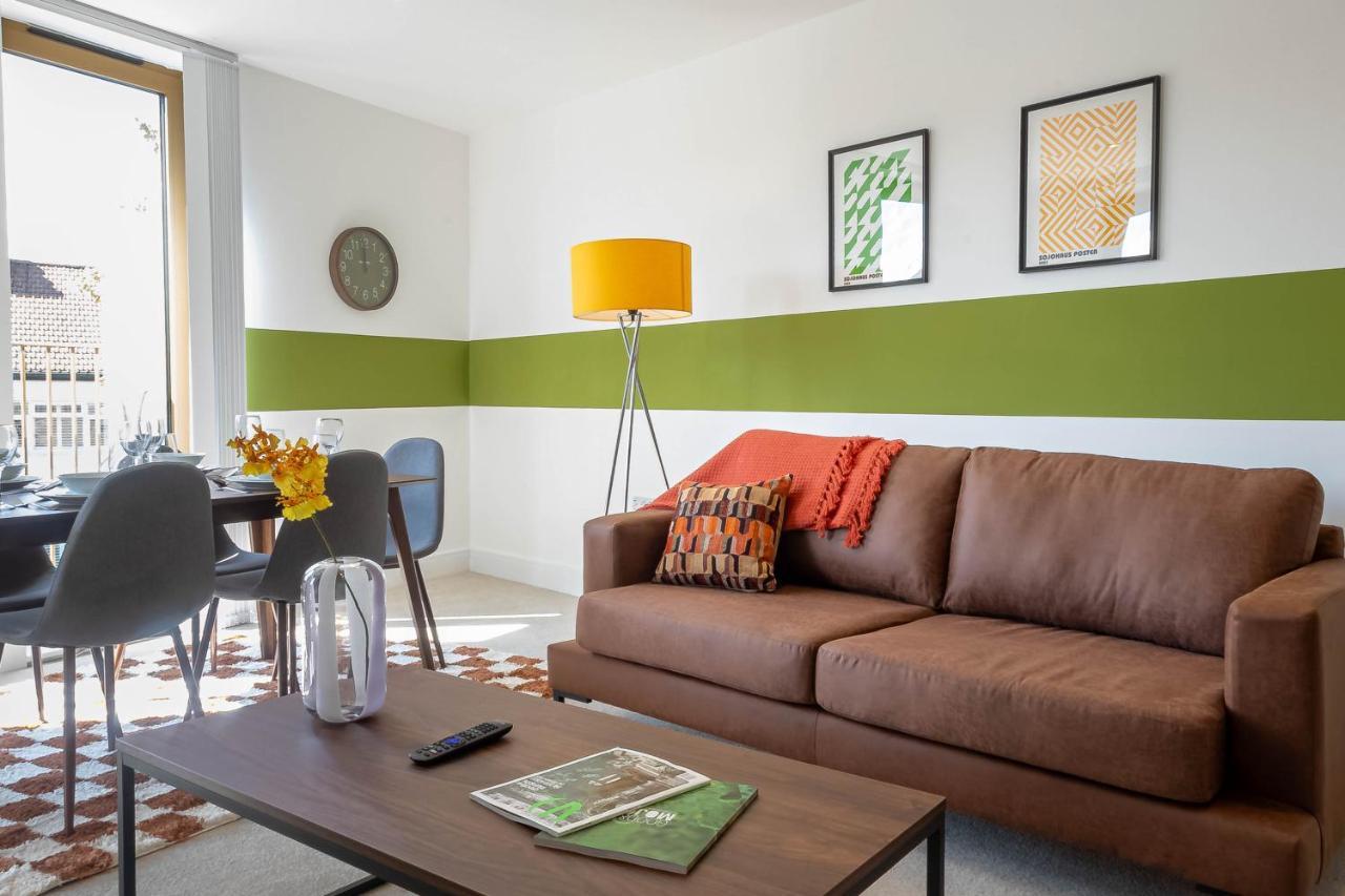 Modern Apartments With Balcony In Merton Near Wimbledon By Sojo Stay Mitcham Dış mekan fotoğraf
