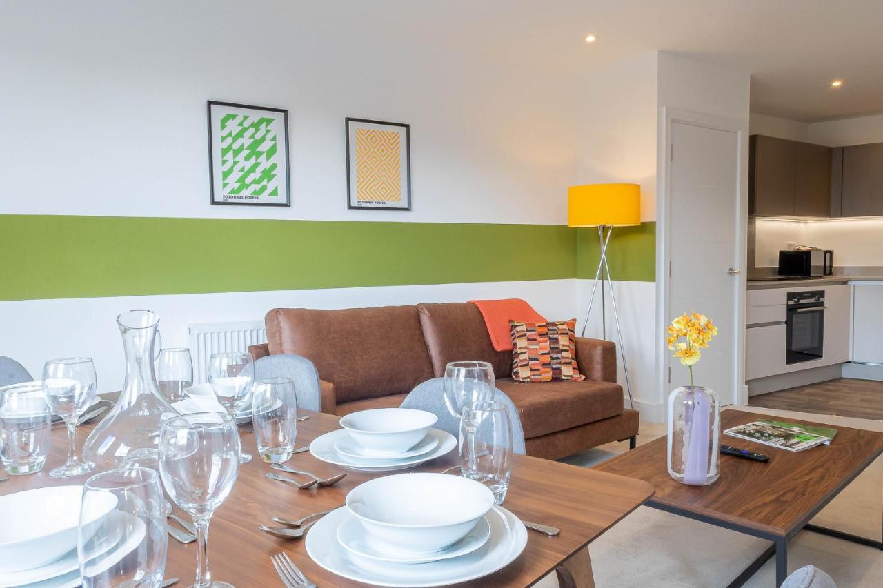 Modern Apartments With Balcony In Merton Near Wimbledon By Sojo Stay Mitcham Dış mekan fotoğraf