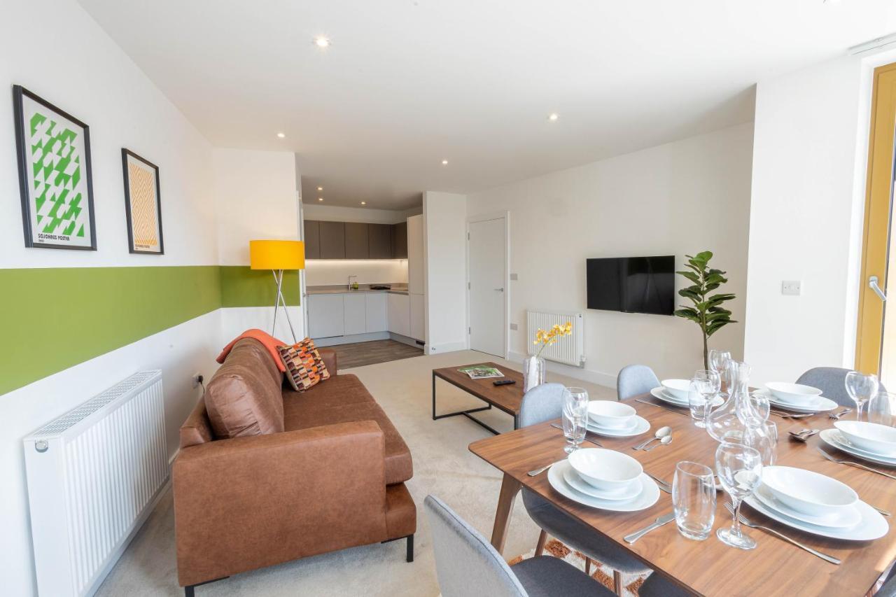 Modern Apartments With Balcony In Merton Near Wimbledon By Sojo Stay Mitcham Dış mekan fotoğraf