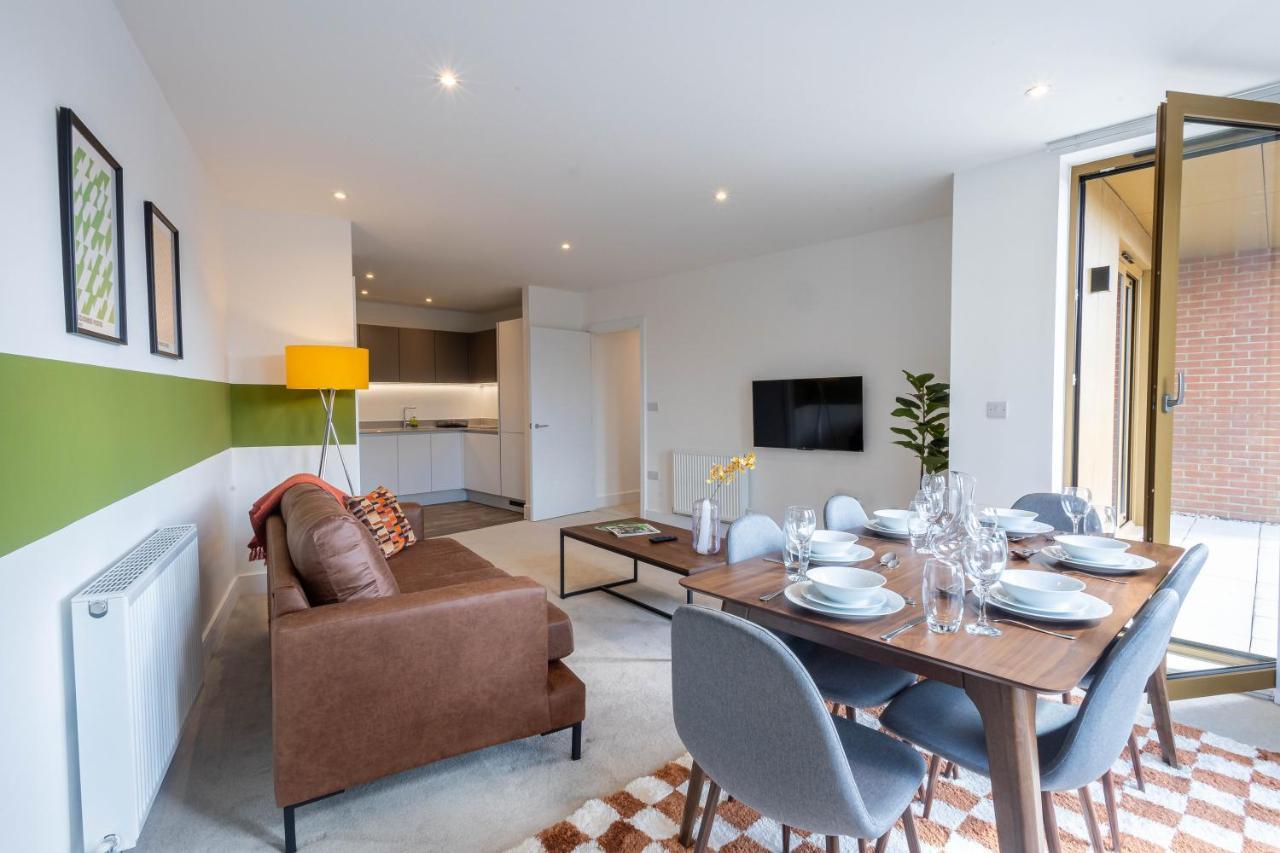 Modern Apartments With Balcony In Merton Near Wimbledon By Sojo Stay Mitcham Dış mekan fotoğraf