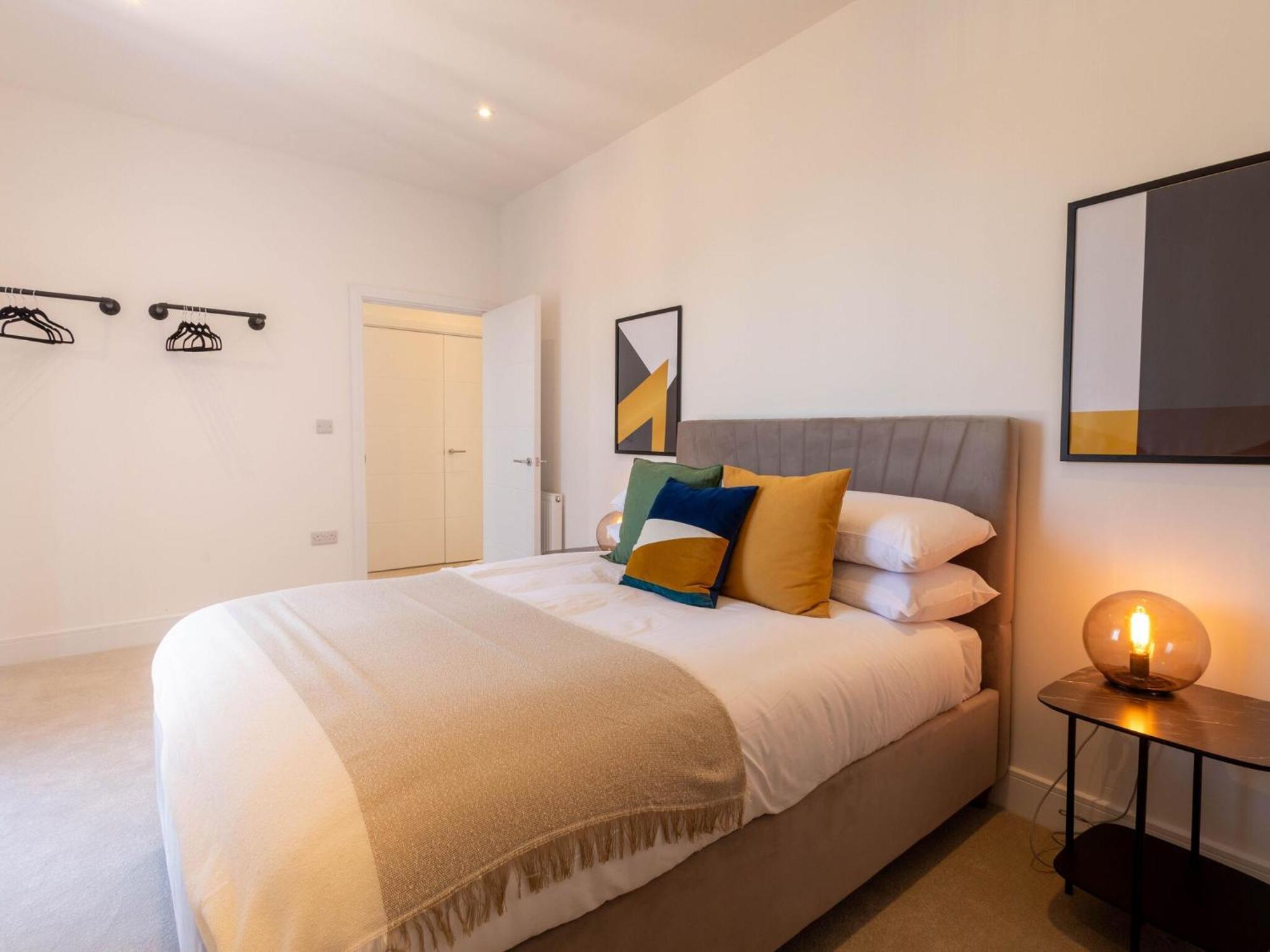 Modern Apartments With Balcony In Merton Near Wimbledon By Sojo Stay Mitcham Dış mekan fotoğraf