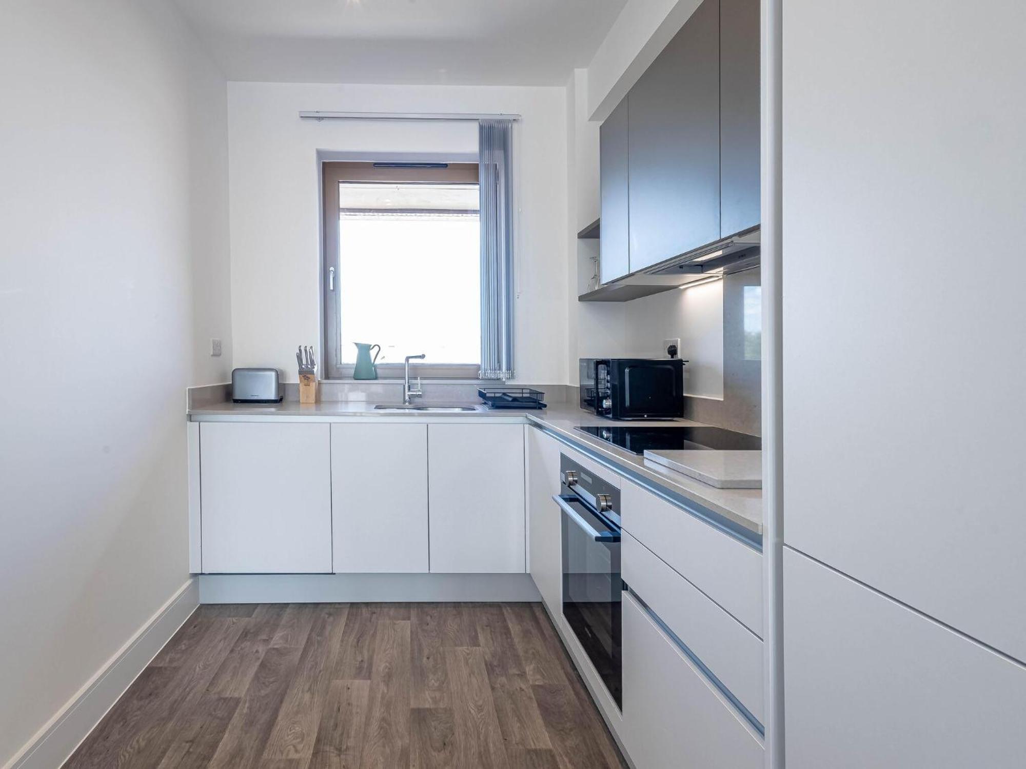 Modern Apartments With Balcony In Merton Near Wimbledon By Sojo Stay Mitcham Dış mekan fotoğraf