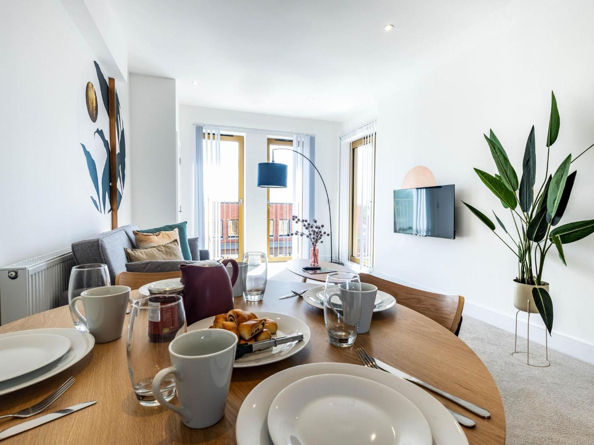 Modern Apartments With Balcony In Merton Near Wimbledon By Sojo Stay Mitcham Dış mekan fotoğraf